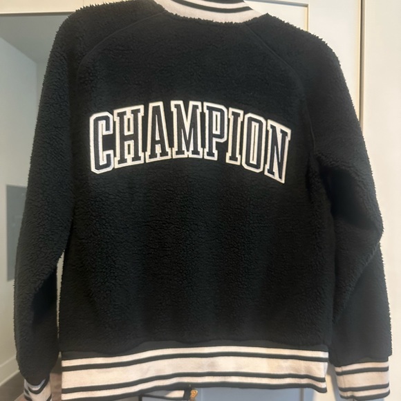 Fleece bomber champion Jacket in very good condition, worn a couple of times. - Picture 3 of 3